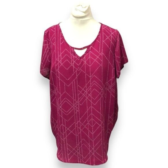 Torrid Women’s Short Sleeve Georgette Keyhole Cutout Neck Blouse, Pink, size 1 - Picture 2 of 8